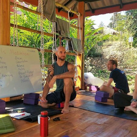 True Nature Chiang Mai - Yoga & Meditation Homestay Retreat Exterior photo