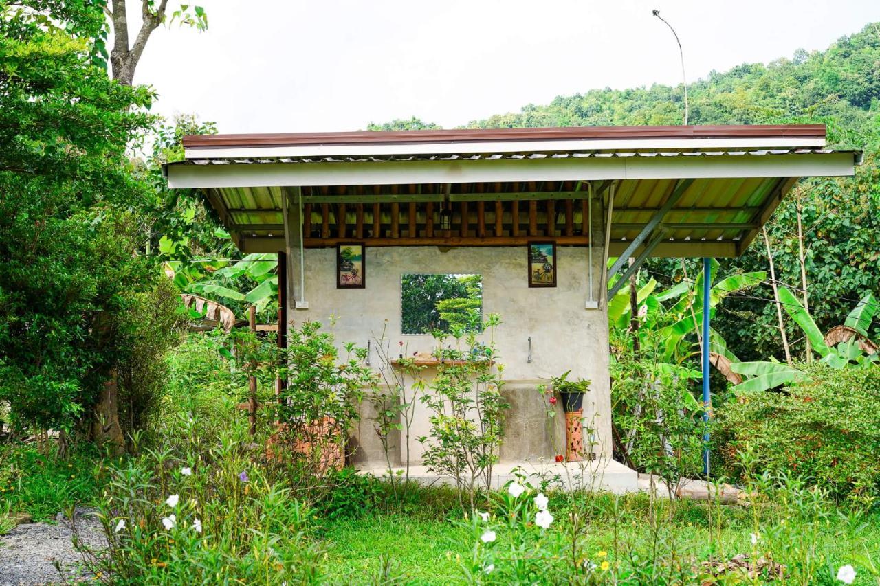 True Nature Chiang Mai - Yoga & Meditation Homestay Retreat Exterior photo